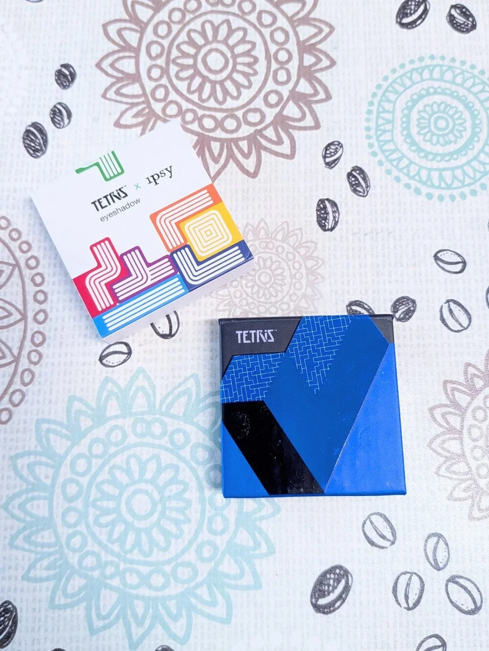 Ipsy x Tetris Limited Edition Block Party single eyeshadow
